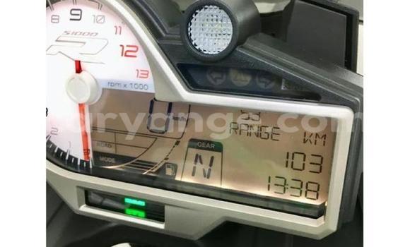 Acheter Occasion Moto BMW S 1000 Noir à Windhoek, Namibie Acheter Occasion Moto BMW S 1000 Noir à Windhoek, Namibie