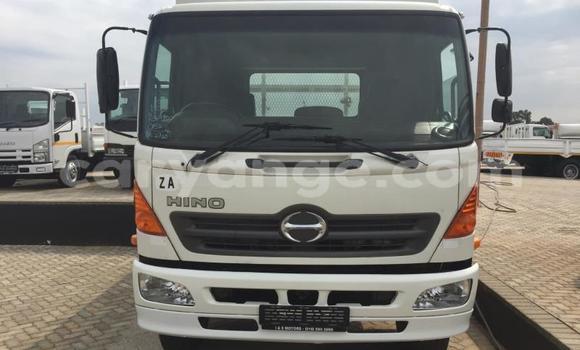 Acheter Occasion Utilitaire Hino Ranger Blanc à Warmbad, Karas Acheter Occasion Utilitaire Hino Ranger Blanc à Warmbad, Karas