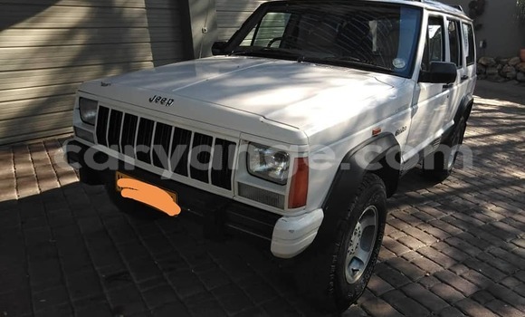 Buy Used Jeep Cherokee White Car in Windhoek in Namibia