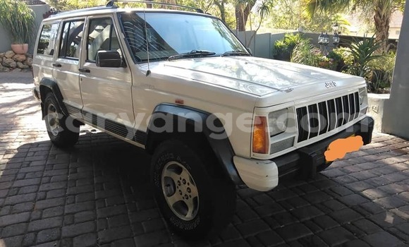 Acheter Occasion Voiture Jeep Cherokee Blanc à Windhoek, Namibie Acheter Occasion Voiture Jeep Cherokee Blanc à Windhoek, Namibie