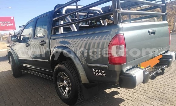 Acheter Occasion Voiture Isuzu KB Noir à Windhoek, Namibie Acheter Occasion Voiture Isuzu KB Noir à Windhoek, Namibie