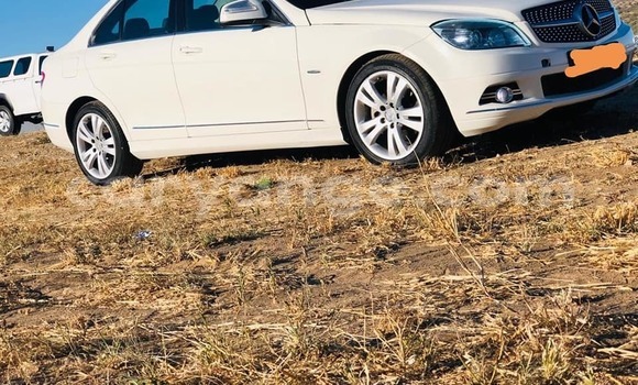 Acheter Occasion Voiture Mercedes-Benz C–Class Blanc à Windhoek, Namibie Acheter Occasion Voiture Mercedes-Benz C–Class Blanc à Windhoek, Namibie