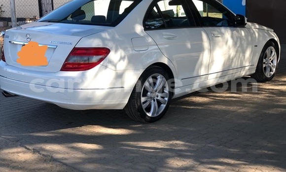Acheter Occasion Voiture Mercedes-Benz C–Class Blanc à Windhoek, Namibie Acheter Occasion Voiture Mercedes-Benz C–Class Blanc à Windhoek, Namibie