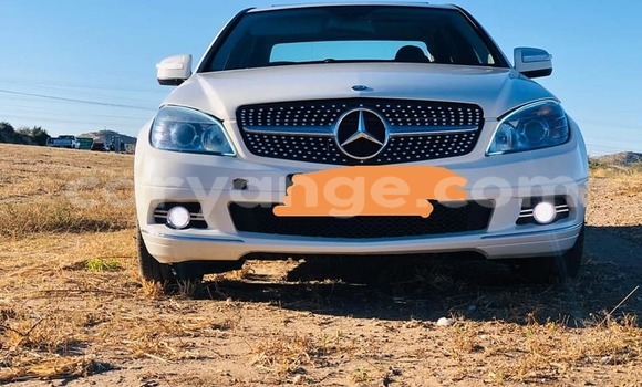 Acheter Occasion Voiture Mercedes-Benz C–Class Blanc à Windhoek, Namibie Acheter Occasion Voiture Mercedes-Benz C–Class Blanc à Windhoek, Namibie