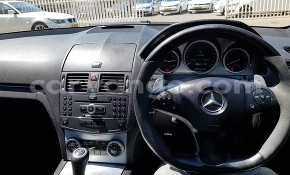 Acheter Occasion Voiture Mercedes-Benz C–Class Blanc à Windhoek, Namibie Acheter Occasion Voiture Mercedes-Benz C–Class Blanc à Windhoek, Namibie