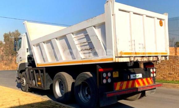 Acheter Occasion Utilitaire Hino Ranger Blanc à Karasburg, Karas Acheter Occasion Utilitaire Hino Ranger Blanc à Karasburg, Karas