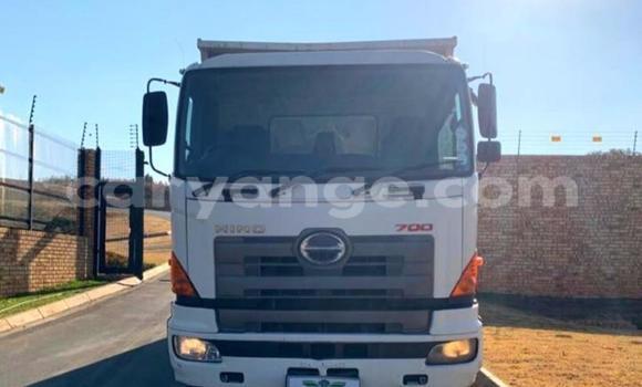 Acheter Occasion Utilitaire Hino Ranger Blanc à Karasburg, Karas Acheter Occasion Utilitaire Hino Ranger Blanc à Karasburg, Karas