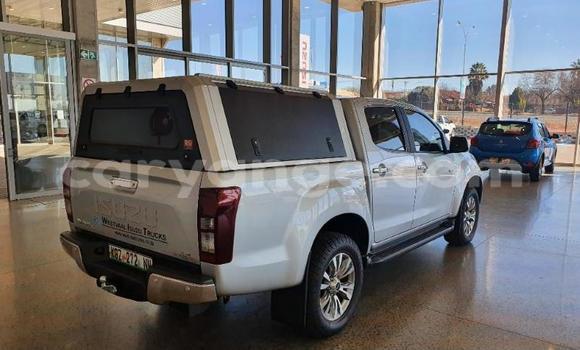 Acheter Occasion Voiture Isuzu D–MAX Vert à Henties Bay, Erongo Acheter Occasion Voiture Isuzu D–MAX Vert à Henties Bay, Erongo