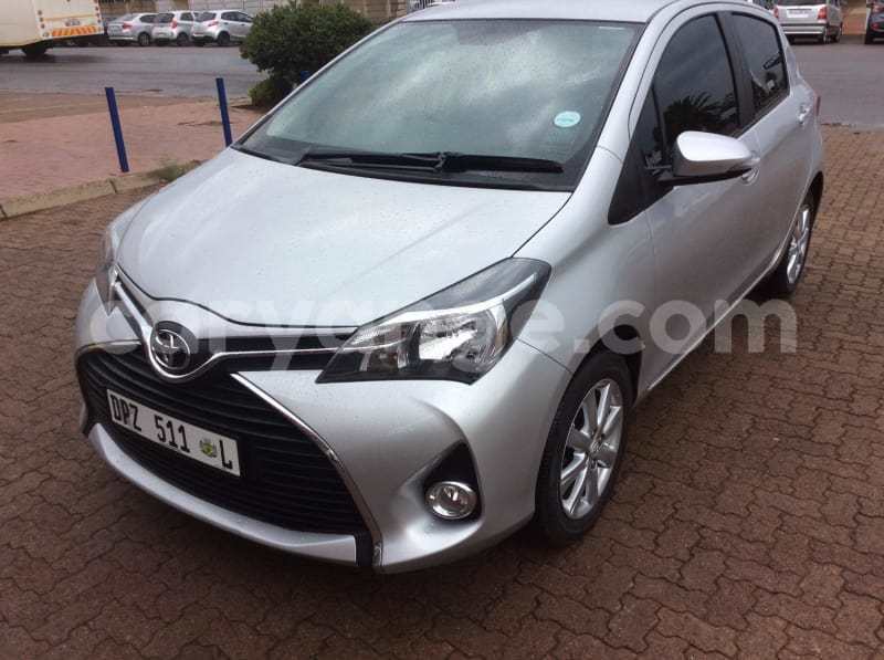 Big with watermark 2016toyotayaris2