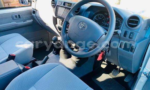 Buy Used Toyota Land Cruiser Silver Car in Windhoek in Namibia Buy Used Toyota Land Cruiser Silver Car in Windhoek in Namibia