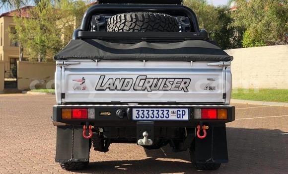Buy Used Toyota Land Cruiser Silver Car in Windhoek in Namibia Buy Used Toyota Land Cruiser Silver Car in Windhoek in Namibia