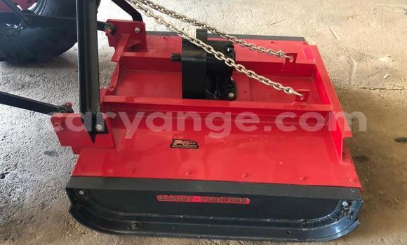 Buy Used Caterpillar 120 Red Truck in Grootfontein in Namibia Buy Used Caterpillar 120 Red Truck in Grootfontein in Namibia