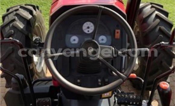 Buy Used Caterpillar 120 Red Truck in Grootfontein in Namibia Buy Used Caterpillar 120 Red Truck in Grootfontein in Namibia