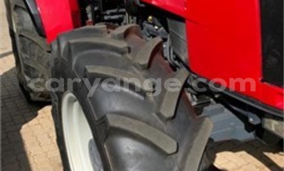 Buy Used Caterpillar 120 Red Truck in Grootfontein in Namibia Buy Used Caterpillar 120 Red Truck in Grootfontein in Namibia