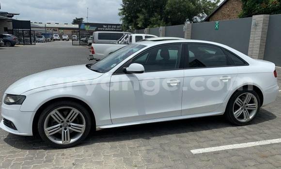 Acheter Occasion Voiture Audi A4 Blanc à Gobabis, Omaheke Acheter Occasion Voiture Audi A4 Blanc à Gobabis, Omaheke