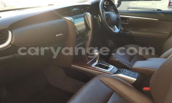 Acheter Occasion Voiture Toyota Fortuner Blanc à Gobabis, Omaheke Acheter Occasion Voiture Toyota Fortuner Blanc à Gobabis, Omaheke