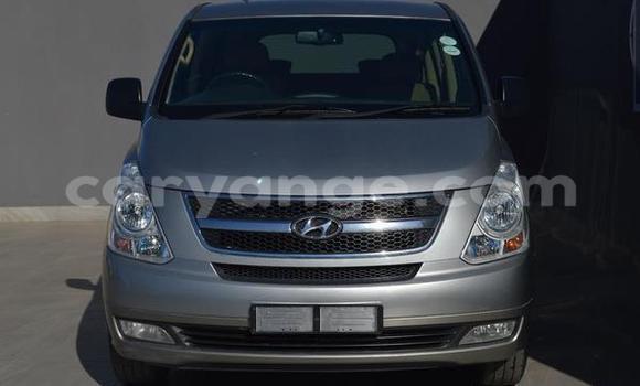 Acheter Occasion Voiture Hyundai H1 Gris à Arandis, Kunene Acheter Occasion Voiture Hyundai H1 Gris à Arandis, Kunene