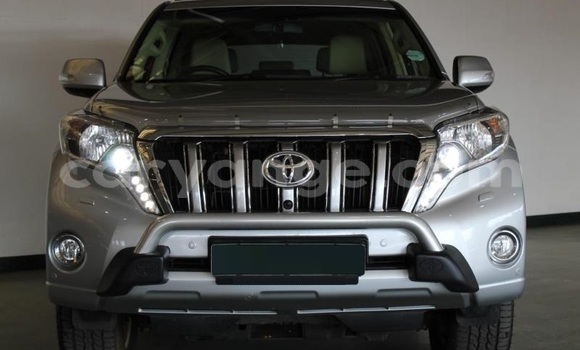 Acheter Occasion Voiture Toyota Land Cruiser Prado Gris à Windhoek, Namibie Acheter Occasion Voiture Toyota Land Cruiser Prado Gris à Windhoek, Namibie