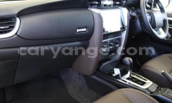 Acheter Occasion Voiture Toyota Fortuner Gris à Karasburg, Karas Acheter Occasion Voiture Toyota Fortuner Gris à Karasburg, Karas