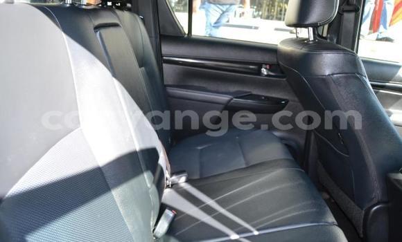 Buy Used Toyota Hilux White Car in Karasburg in Karas Buy Used Toyota Hilux White Car in Karasburg in Karas