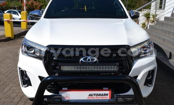 Buy Used Toyota Hilux White Car in Karasburg in Karas Buy Used Toyota Hilux White Car in Karasburg in Karas