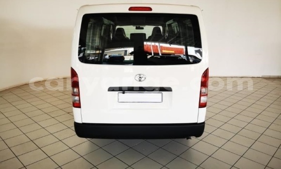 Buy Used Toyota Hi Ace White Car in Windhoek in Namibia Buy Used Toyota Hi Ace White Car in Windhoek in Namibia