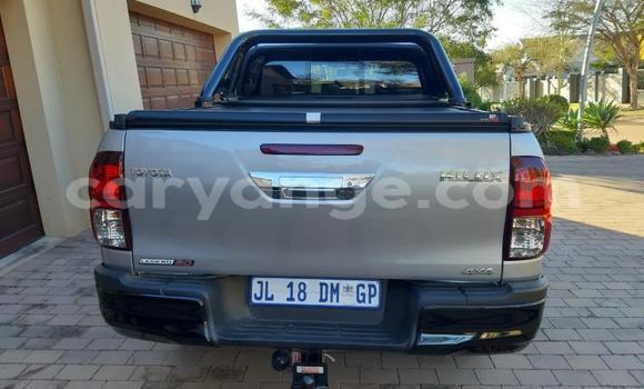 Acheter Occasion Voiture Toyota Hilux Gris à Gobabis, Omaheke Acheter Occasion Voiture Toyota Hilux Gris à Gobabis, Omaheke