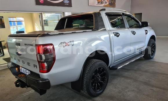 Acheter Occasion Voiture Ford Ranger Blanc à Import - Dubai, Namibie Acheter Occasion Voiture Ford Ranger Blanc à Import - Dubai, Namibie