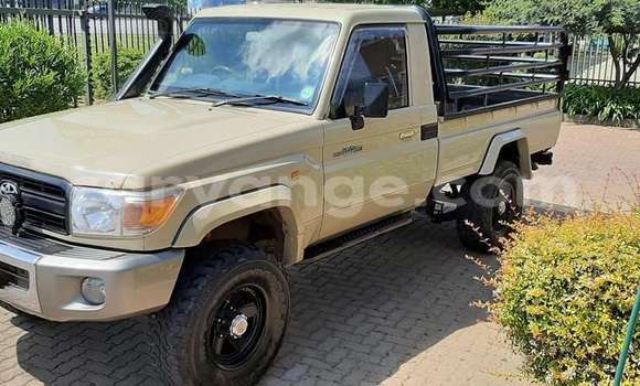 Acheter Occasion Voiture Toyota Land Cruiser Beige à Karasburg, Karas
