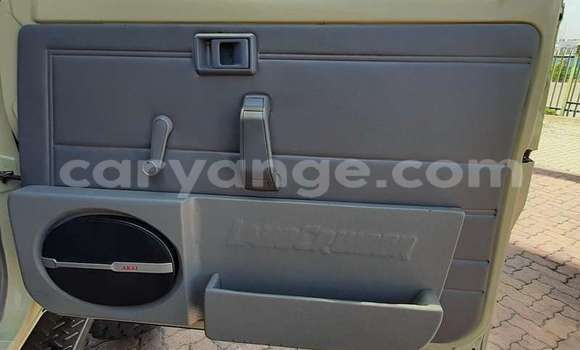 Acheter Occasion Voiture Toyota Land Cruiser Beige à Karasburg, Karas Acheter Occasion Voiture Toyota Land Cruiser Beige à Karasburg, Karas