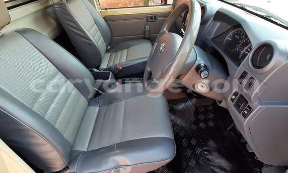 Acheter Occasion Voiture Toyota Land Cruiser Beige à Karasburg, Karas Acheter Occasion Voiture Toyota Land Cruiser Beige à Karasburg, Karas