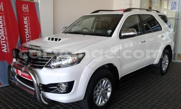 Buy Used Toyota Fortuner White Car in Arandis in Kunene Buy Used Toyota Fortuner White Car in Arandis in Kunene