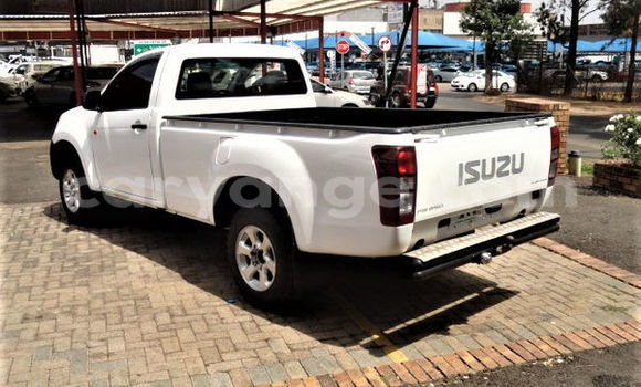 Buy Used Isuzu KB White Car in Aranos in Hardap Buy Used Isuzu KB White Car in Aranos in Hardap