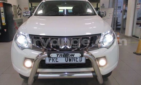 Buy Used Mitsubishi Triton White Car in Aranos in Hardap Buy Used Mitsubishi Triton White Car in Aranos in Hardap
