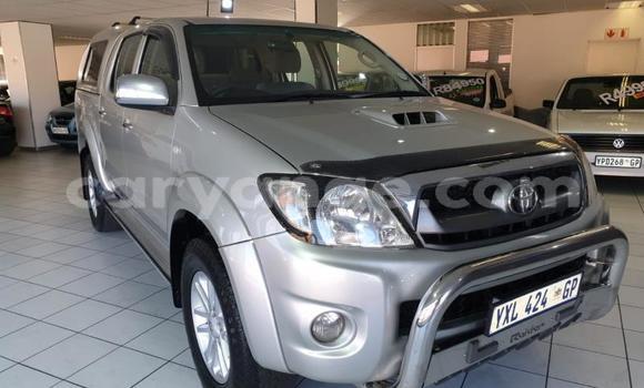 Buy Used Toyota Hilux Silver Car in Import - Dubai in Namibia Buy Used Toyota Hilux Silver Car in Import - Dubai in Namibia