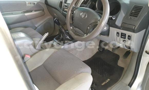 Buy Used Toyota Hilux Silver Car in Import - Dubai in Namibia Buy Used Toyota Hilux Silver Car in Import - Dubai in Namibia