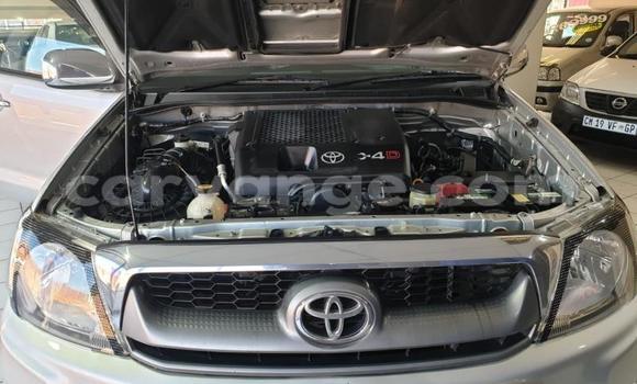 Buy Used Toyota Hilux Silver Car in Import - Dubai in Namibia Buy Used Toyota Hilux Silver Car in Import - Dubai in Namibia