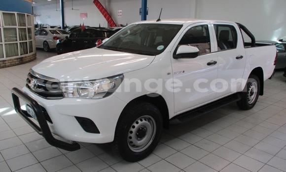 Buy Used Toyota Hilux White Car in Import - Dubai in Namibia Buy Used Toyota Hilux White Car in Import - Dubai in Namibia