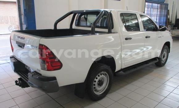 Buy Used Toyota Hilux White Car in Import - Dubai in Namibia Buy Used Toyota Hilux White Car in Import - Dubai in Namibia