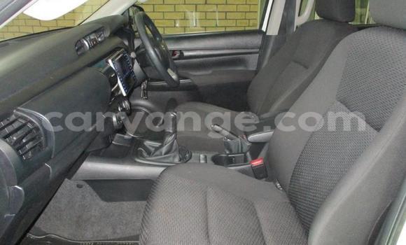 Buy Used Toyota Hilux White Car in Import - Dubai in Namibia Buy Used Toyota Hilux White Car in Import - Dubai in Namibia