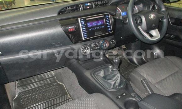 Buy Used Toyota Hilux White Car in Import - Dubai in Namibia Buy Used Toyota Hilux White Car in Import - Dubai in Namibia