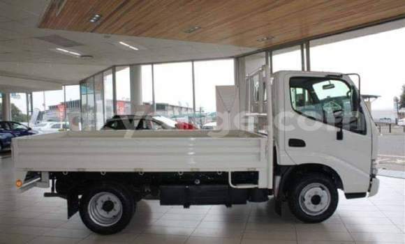 Buy Used Toyota Dyna White Car in Windhoek in Namibia Buy Used Toyota Dyna White Car in Windhoek in Namibia