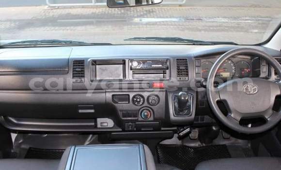 Acheter Occasion Voiture Toyota Avanza Blanc à Windhoek, Namibie Acheter Occasion Voiture Toyota Avanza Blanc à Windhoek, Namibie