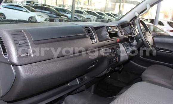 Acheter Occasion Voiture Toyota Avanza Blanc à Windhoek, Namibie Acheter Occasion Voiture Toyota Avanza Blanc à Windhoek, Namibie