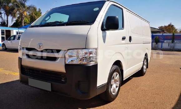 Buy Used Toyota Ipsum White Car in Windhoek in Namibia