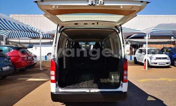 Acheter Occasion Voiture Toyota Ipsum Blanc à Windhoek, Namibie Acheter Occasion Voiture Toyota Ipsum Blanc à Windhoek, Namibie