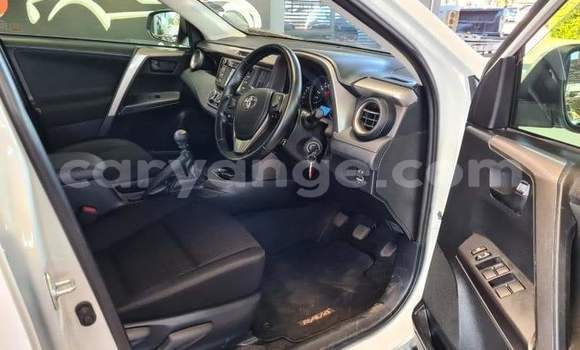 Buy Used Toyota RAV4 White Car in Rundu in Namibia Buy Used Toyota RAV4 White Car in Rundu in Namibia