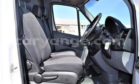 Acheter Occasion Voiture IVECO Massif Blanc à Windhoek, Namibie Acheter Occasion Voiture IVECO Massif Blanc à Windhoek, Namibie