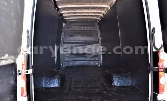 Acheter Occasion Voiture IVECO Massif Blanc à Windhoek, Namibie Acheter Occasion Voiture IVECO Massif Blanc à Windhoek, Namibie