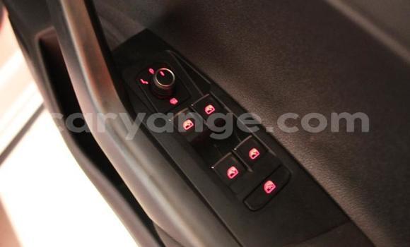 Buy Used Volkswagen Golf White Car in Gobabis in Omaheke Buy Used Volkswagen Golf White Car in Gobabis in Omaheke